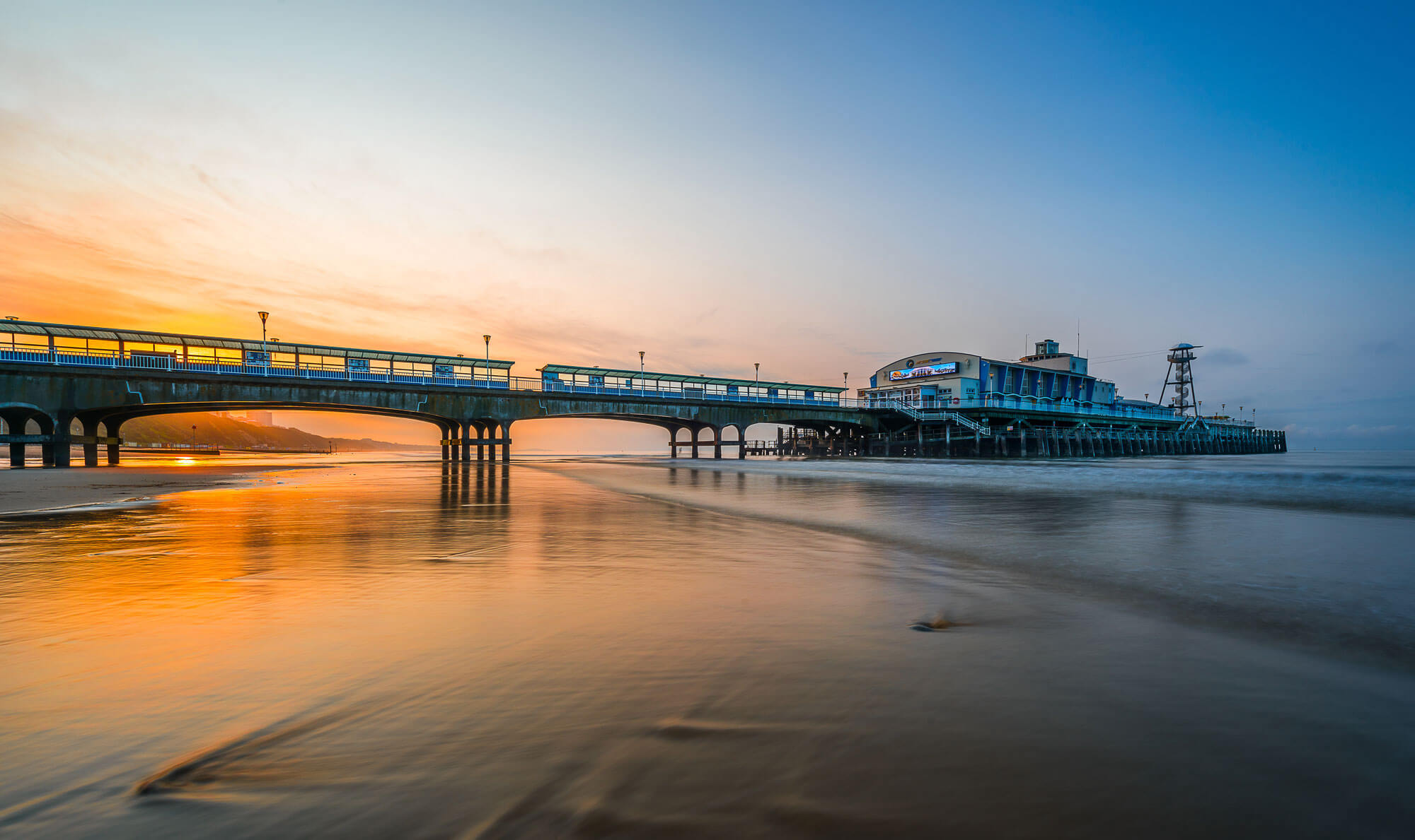 Bournemouthn Pier at Sunrise