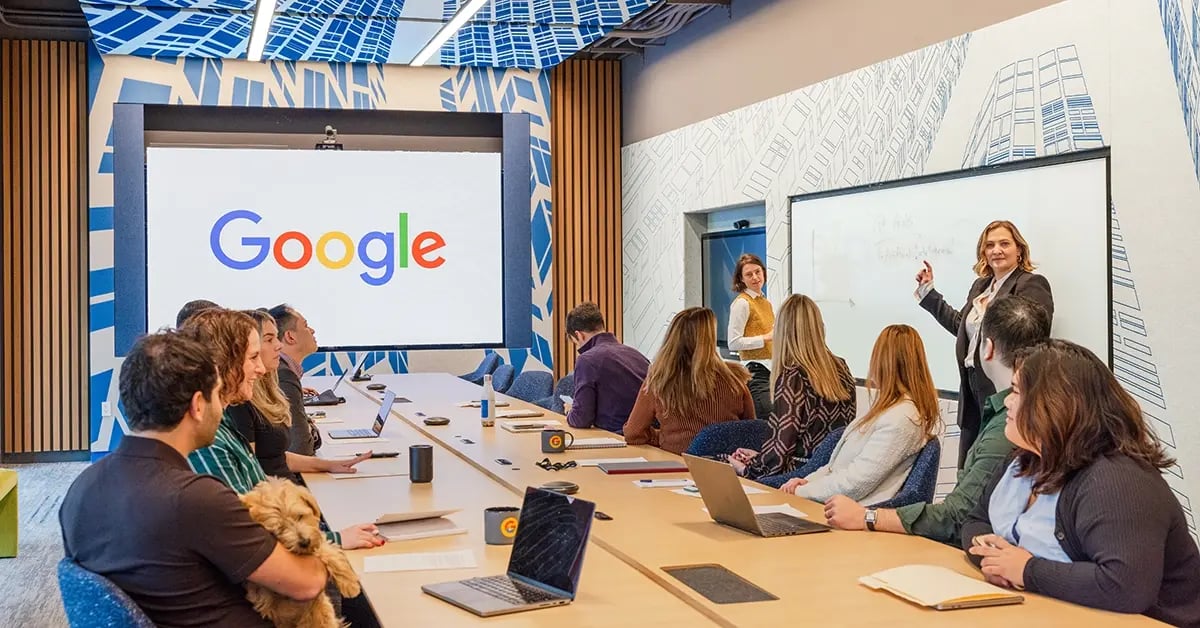 Inside a meeting room at Google’s New York office, a large LED video wall is integrated into the space, used to display presentations, digital content or company messaging during collaborative sessions.