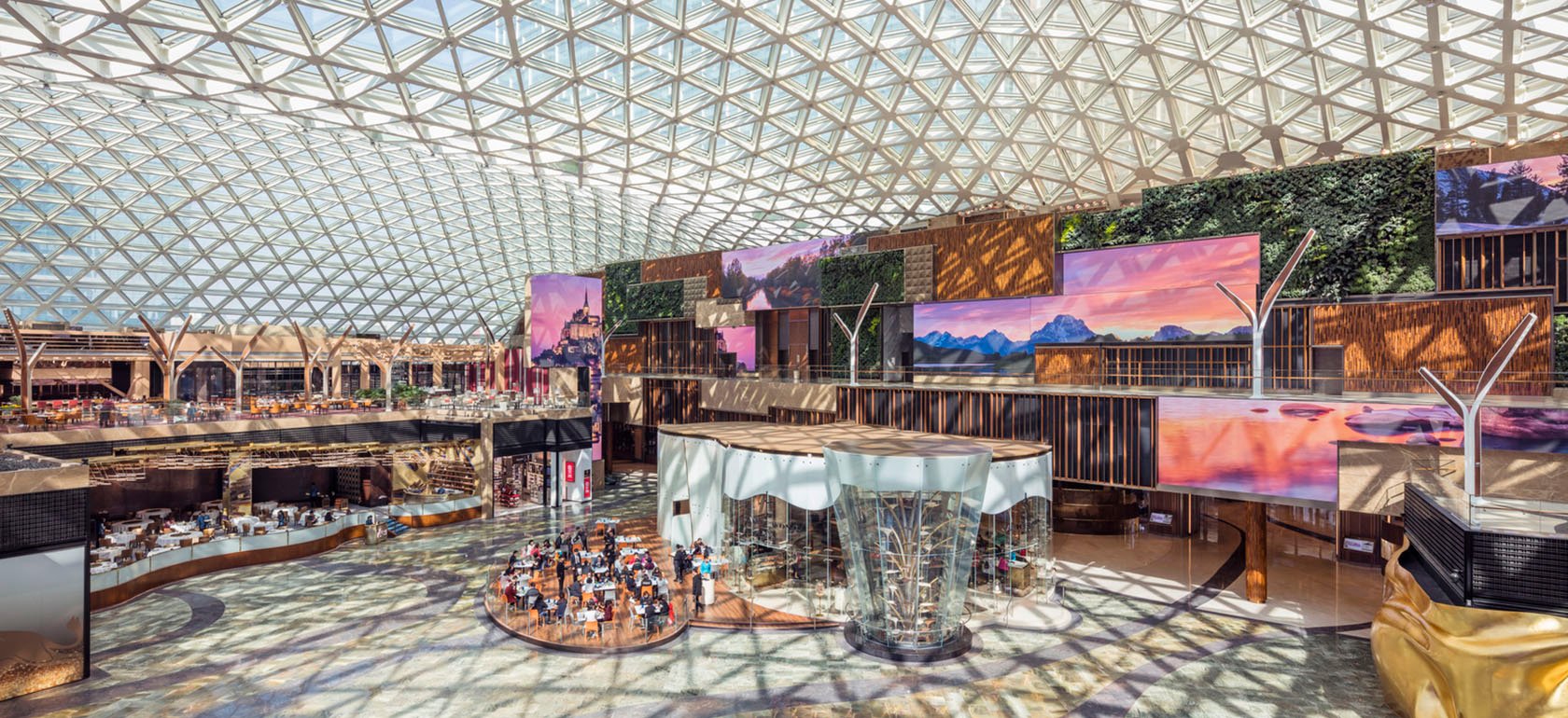 Retail, dining and hospitality environment at a major MGM environment.