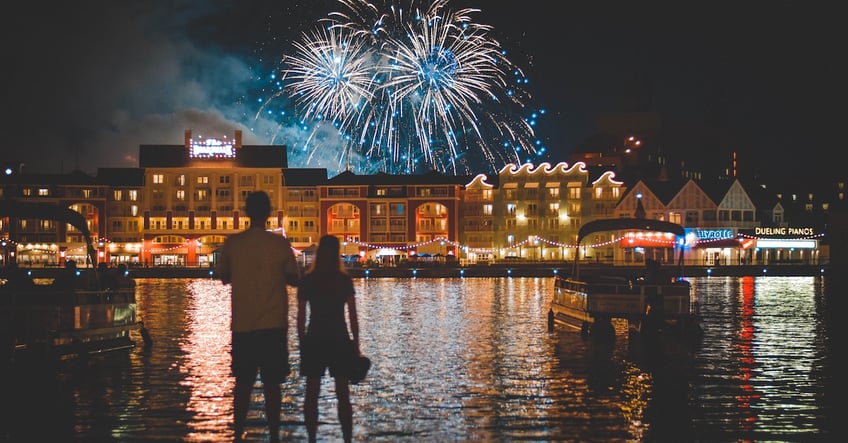 matt-popovich-lwnAz-uauDc-unsplash