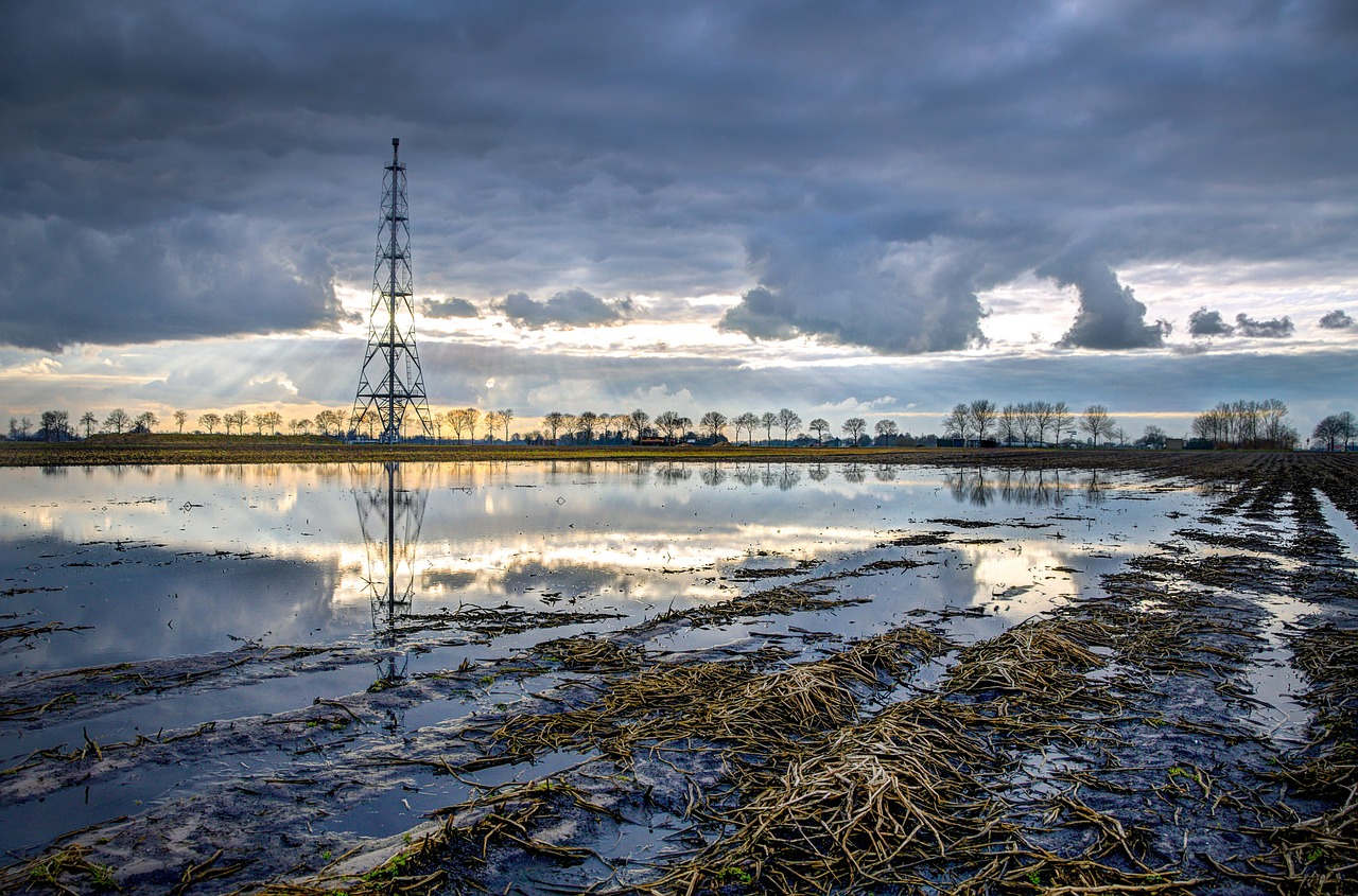 Oil and gas are key industries where modern control rooms make sense. 